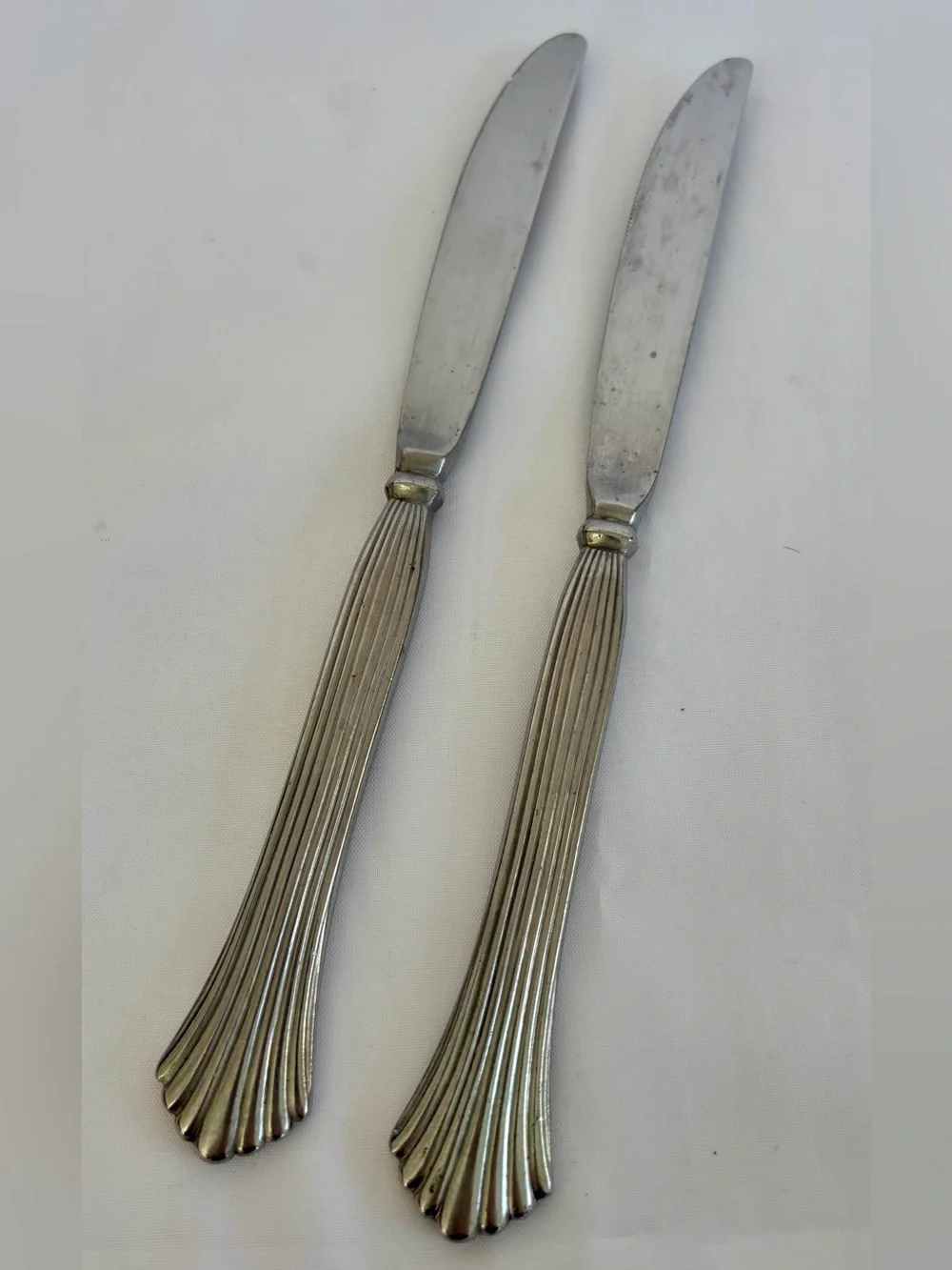 Lot Of 2 Vintage ROGERS Stainless Steel Knives Drama Pattern